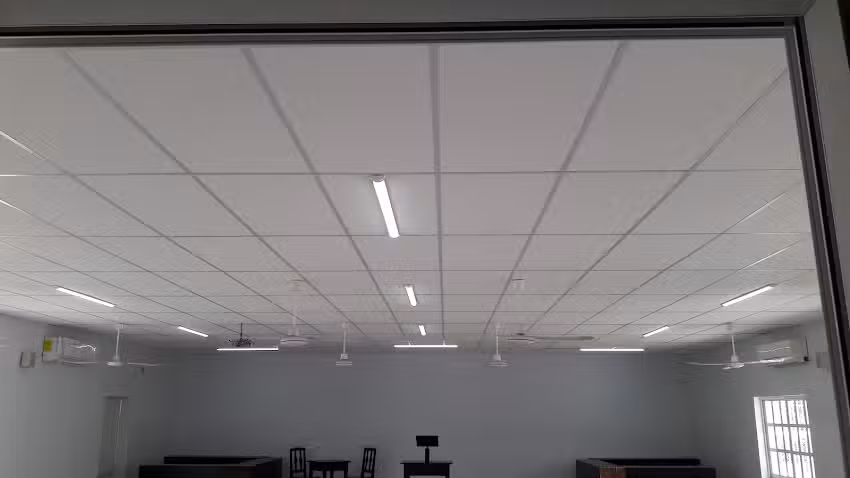 Sal&oacute;n del Reino de los Testigos de Jehov&aacute;