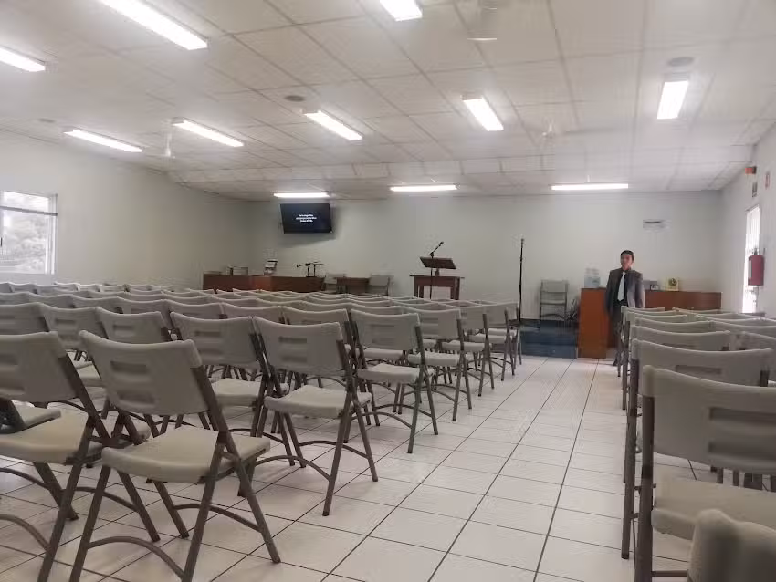 Sal&oacute;n del Reino de los Testigos de Jehov&aacute;