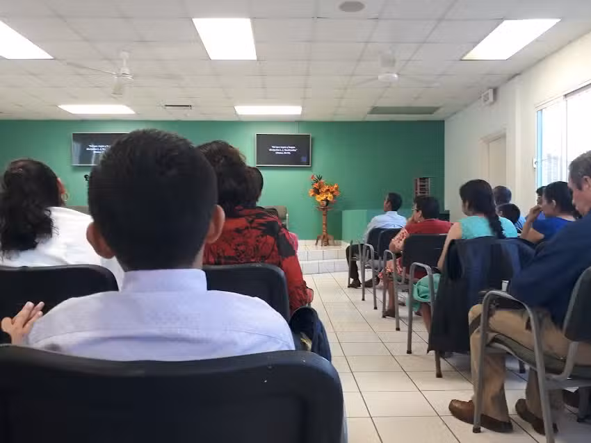 Sal&oacute;n del Reino de los Testigos de Jehov&aacute;