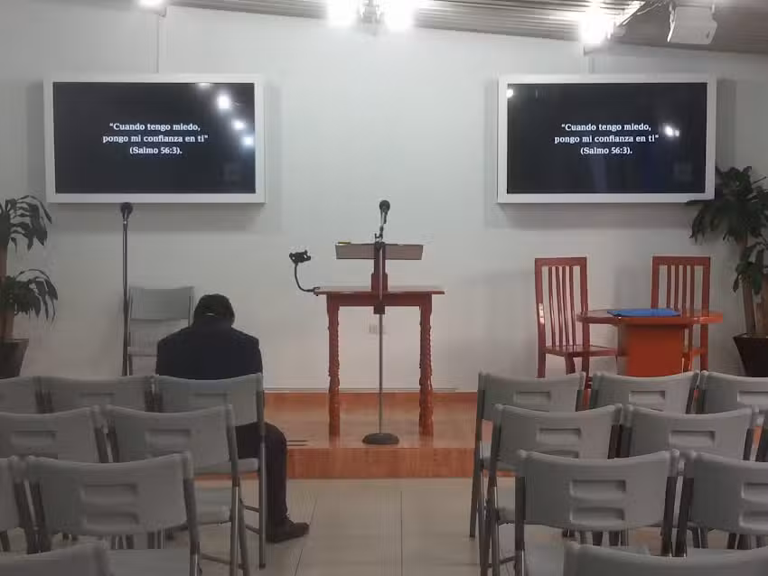 Sal&oacute;n del Reino de los Testigos de Jehov&aacute;