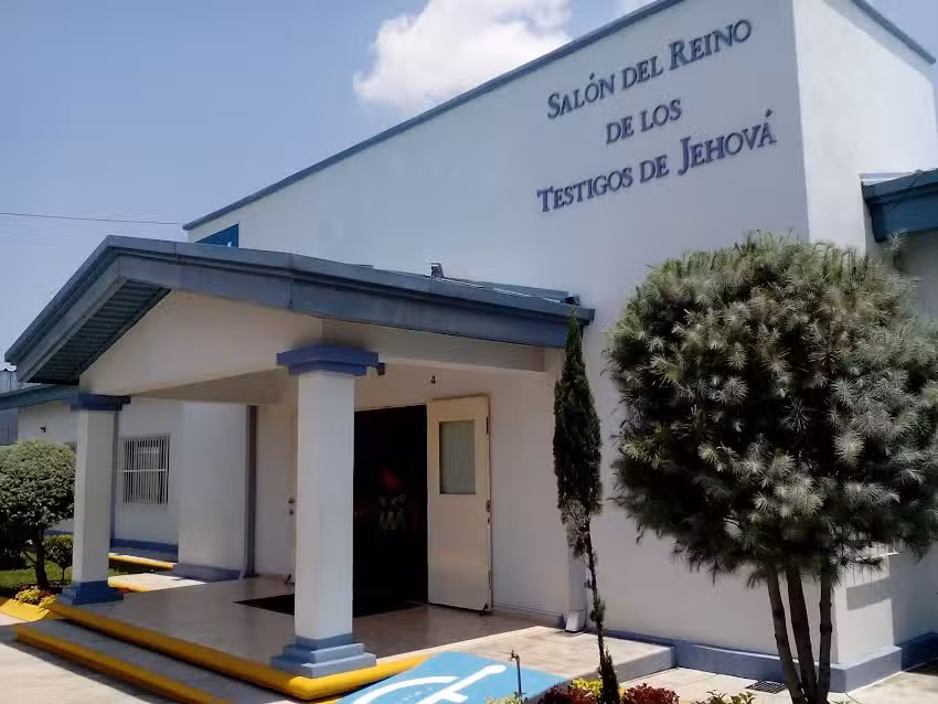 Sal&oacute;n del Reino de los Testigos de Jehov&aacute;.
