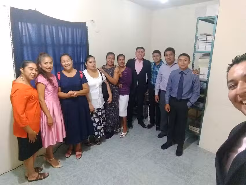 Sal&oacute;n del Reino de los Testigos de Jehov&aacute;