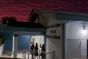 Sal&oacute;n del Reino de los Testigos de Jehov&aacute; &ndash; Vallado