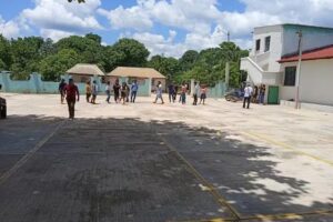 Seminario bíblico teológico fuente de luz.