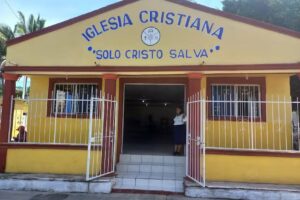 SOLO CRISTO SALVA