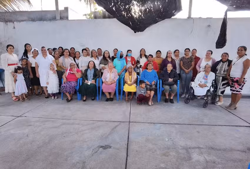 Templo de Restauraci&oacute;n Familiar Armer&iacute;a Colima Mex.