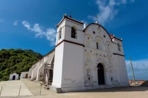 Templo de San Baltazar Yatzachi, El Alto