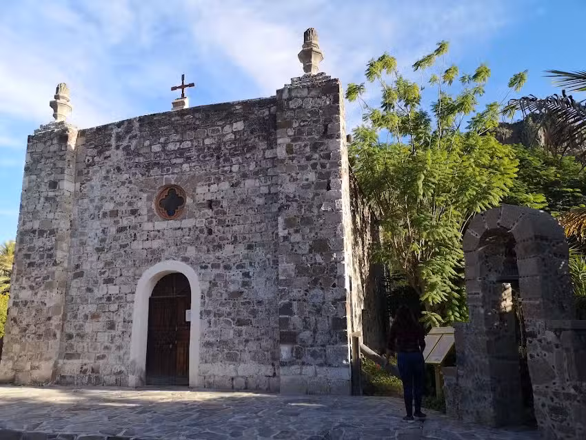Templo De San Miguel De Comond&uacute;