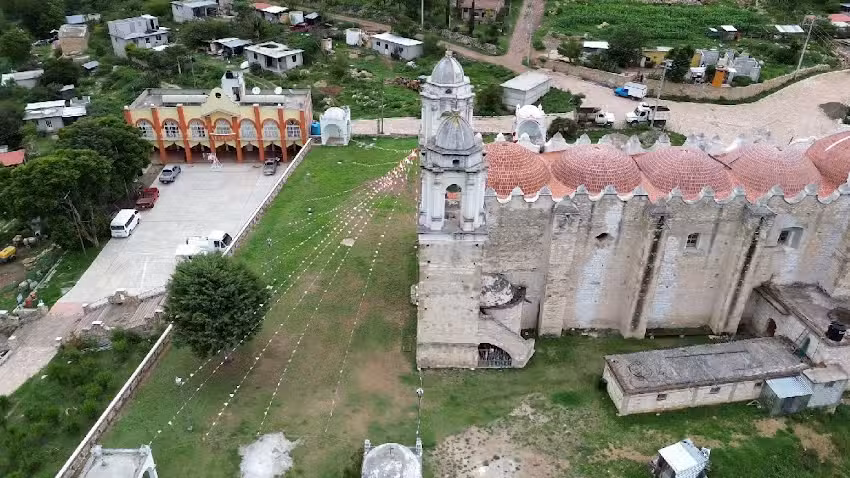 Templo de San Pedro Coxcaltepec C.