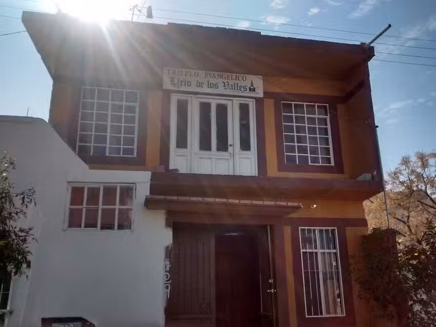 Templo Evangelico Lirio de los Valles