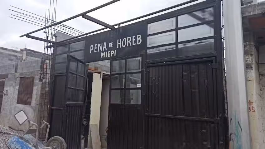 Templo Evang&eacute;lico &ldquo;Pe&ntilde;a de Horeb&rdquo; MIEPI