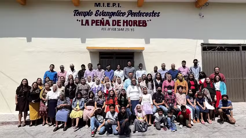 Templo Evang&eacute;lico Pentecost&eacute;s &ldquo;La Pe&ntilde;a de Horeb&rdquo; MIEPI