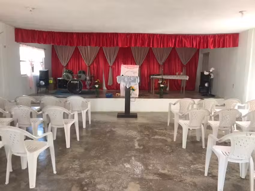 Templo Lirios de los Valles