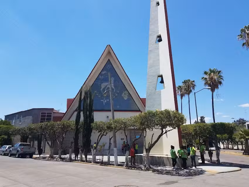 Templo Parroquial La Virgen de Los Pobres