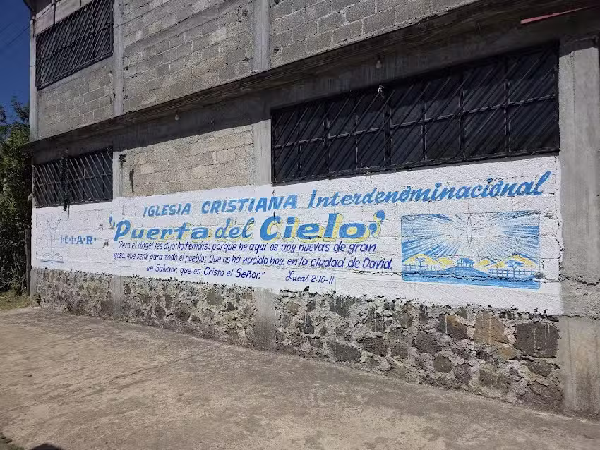 Templo Puerta del cielo Iciar