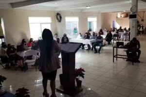 Templo Roca de Salvación Asambleas de Dios (Atrás de Mariscos El Güero)