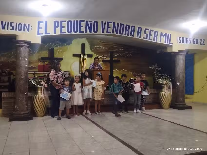 Unci&oacute;n Poder y Gloria Sabinas CCE- Visi&oacute;n: El peque&ntilde;o vendr&aacute; a ser mil. Isa&iacute;as 60:22