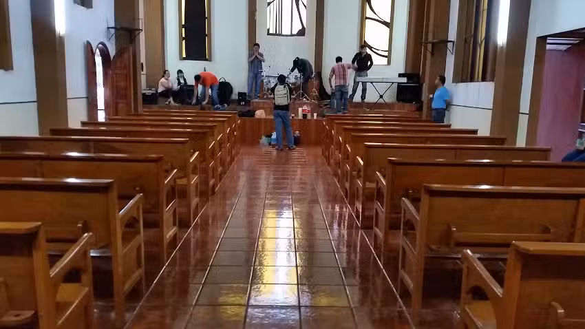 Vive La Esperanza, Iglesia Bautista.